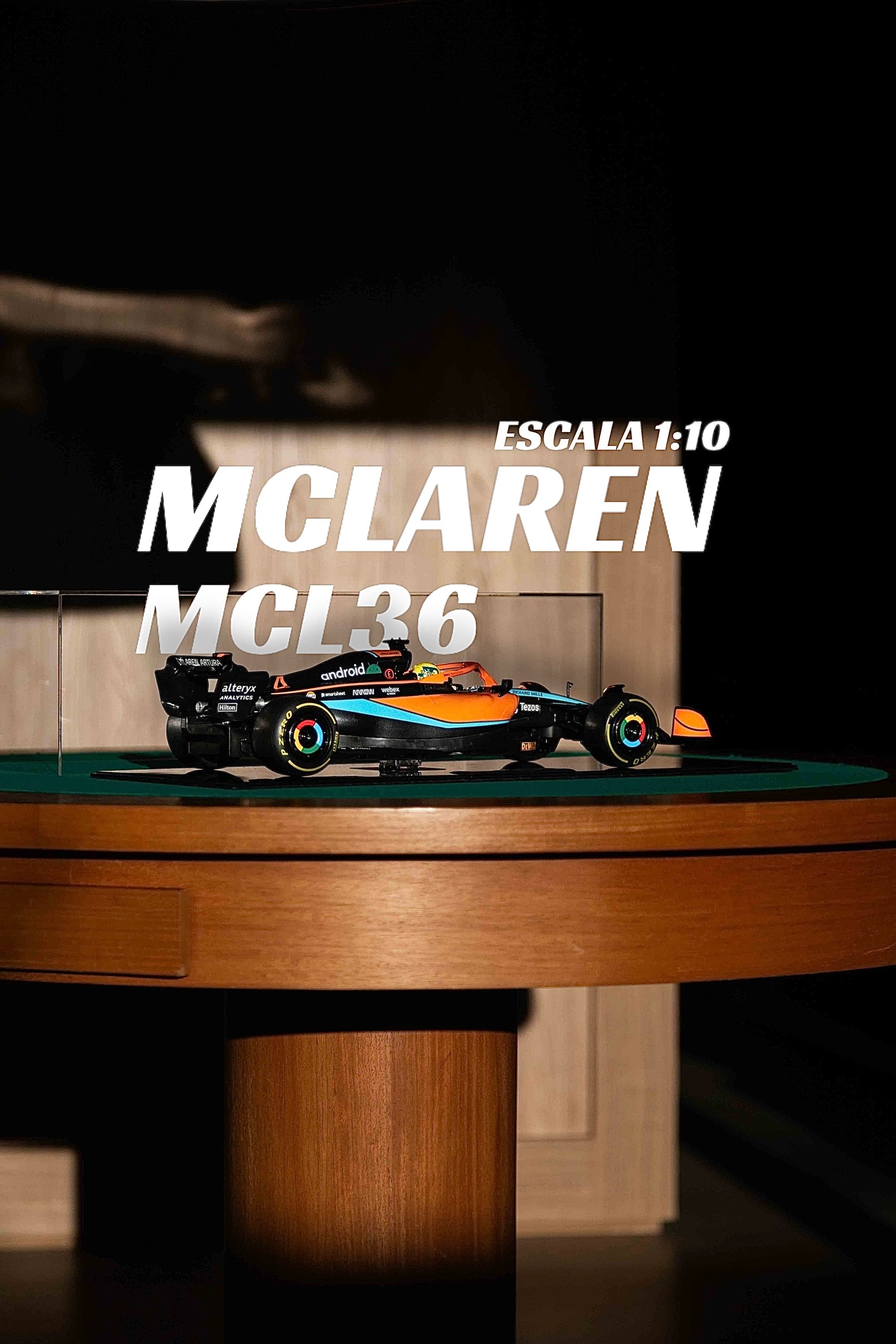 Miniatura F1 McLaren MCL36 / L. Norris - Escala 1:10 com 53cm