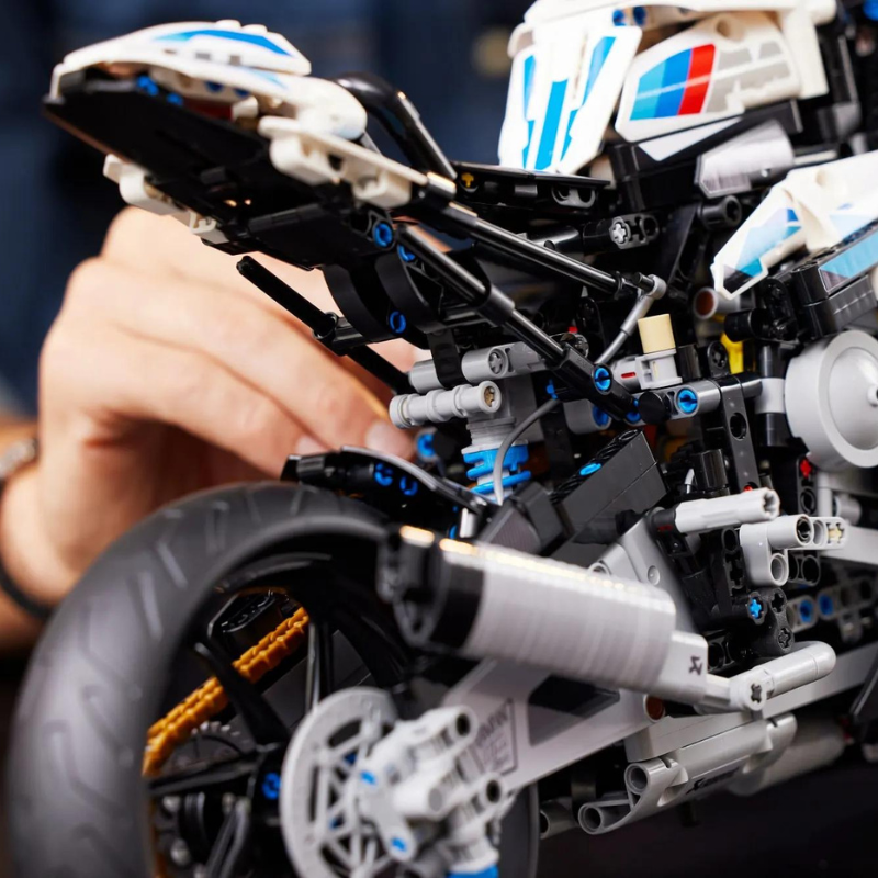 BMW M 1000 RR Technic | 1920PCS