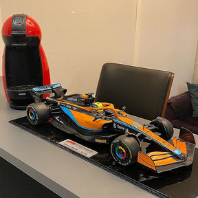 Miniatura F1 McLaren MCL36 / L. Norris - Escala 1:10 com 53cm