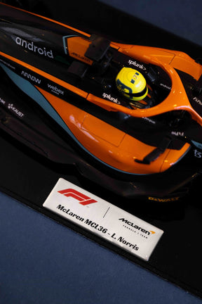 Miniatura F1 McLaren MCL36 / L. Norris - Escala 1:10 com 53cm