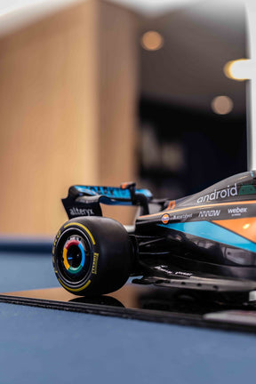 Miniatura F1 McLaren MCL36 / L. Norris - Escala 1:10 com 53cm