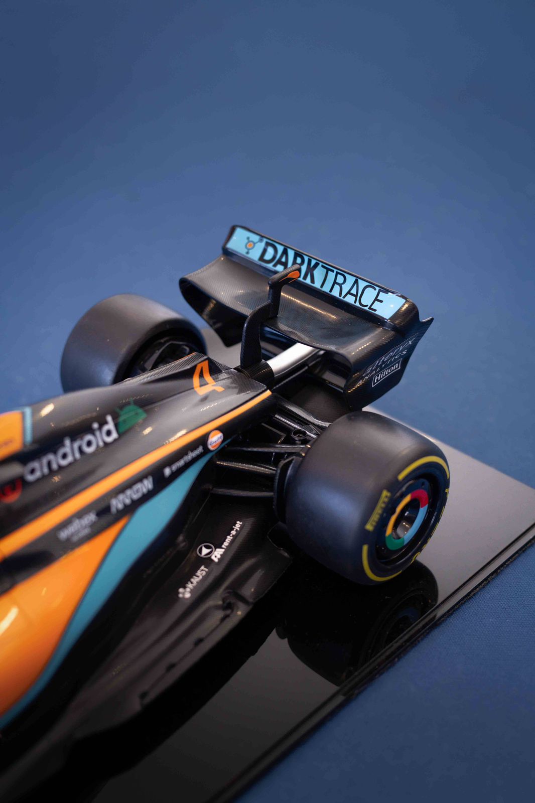 Miniatura F1 McLaren MCL36 / L. Norris - Escala 1:10 com 53cm